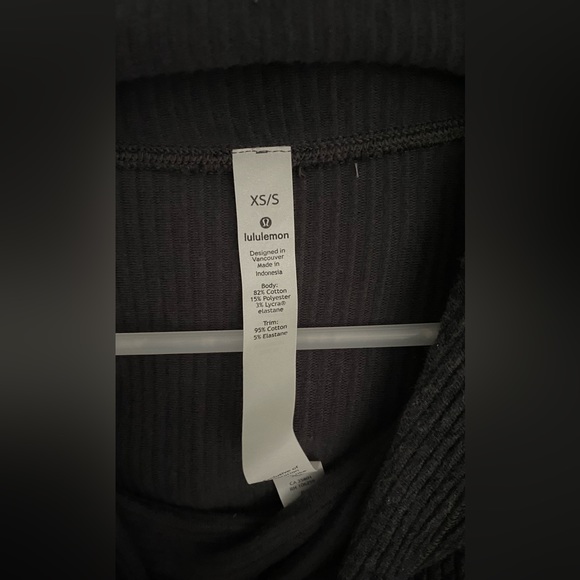Lululemon Dark Heather Grey Pullover Sweater, Size XS/S. - Picture 3 of 5